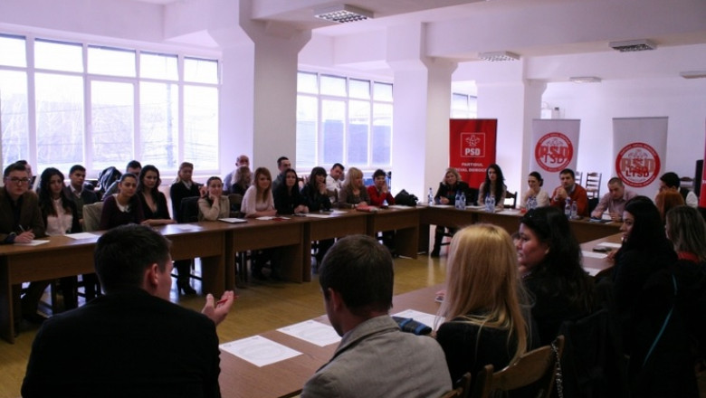 1.000 de politicieni din Constanta, la Congres Imagine