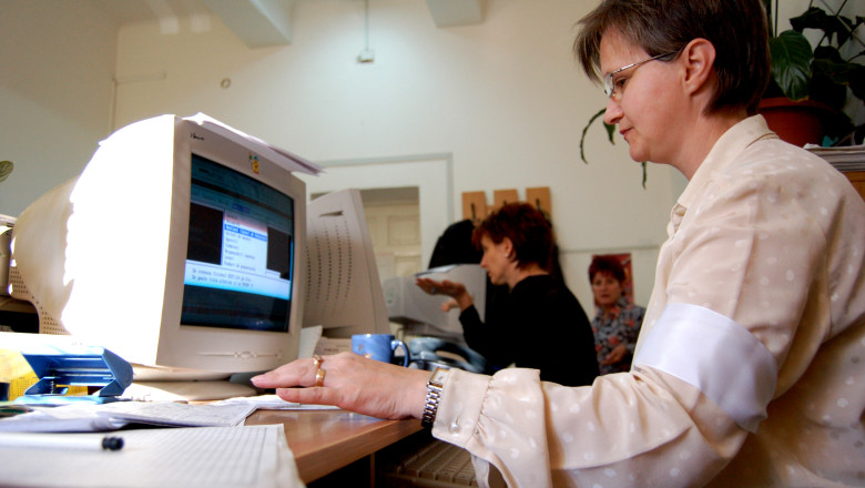 1.180 de functionari publici vor deveni consilieri de etica Imagine