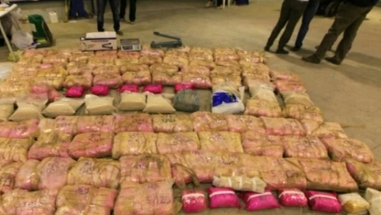 1,3 tone de heroina, confiscate in Grecia. Drogurile, descoperite langa Atena, valorau peste 50 de milioane de euro Imagine