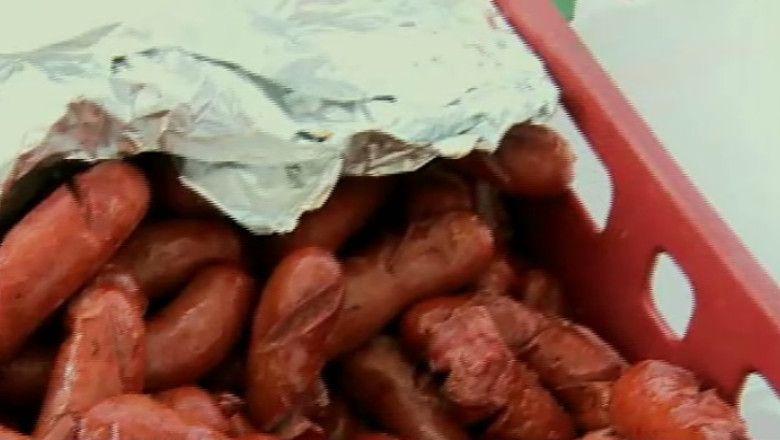 1 Decembrie cu sarmale, fasole si carnati Imagine