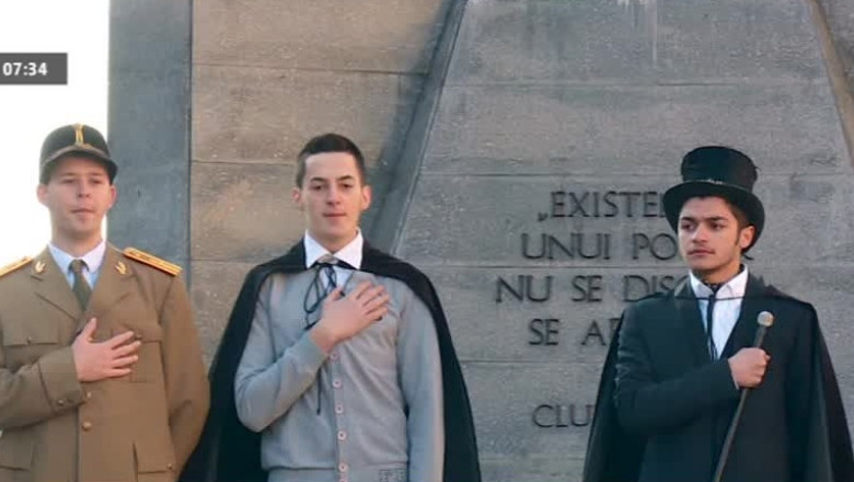 1 Decembrie, sarbatorit in strada Imagine