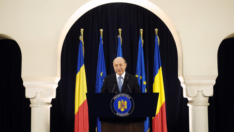 1 Decembrie. Traian Basescu participa la parada de Ziua Nationala Imagine