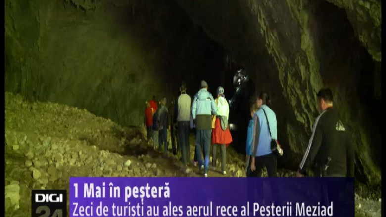 1 Mai in pestera. Zeci de turisti au ales racoarea Pesterii Meziad Imagine
