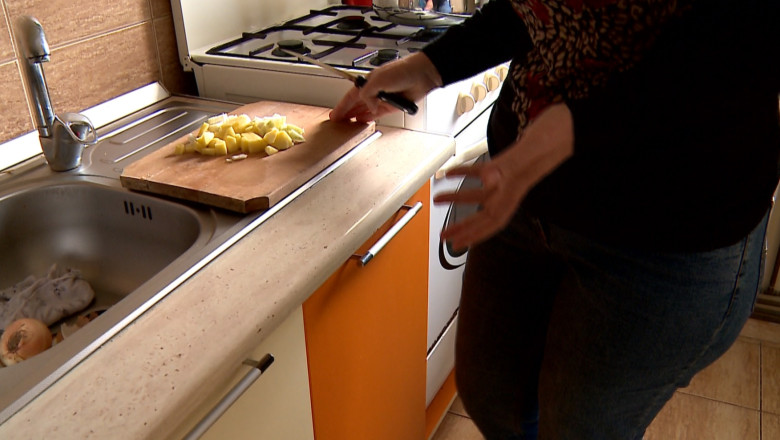 10,5 lei - alocatia de hrana pentru copii. Autoritatile spun ca nu mai fac fata numarului mare de asistati social Imagine