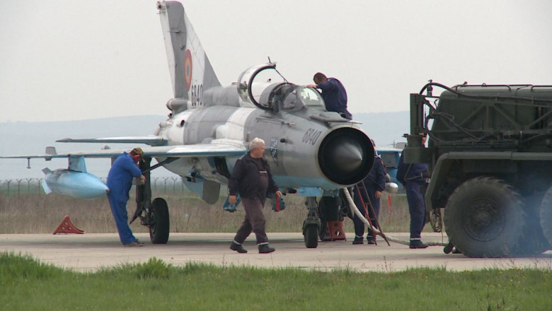 10 ani de misiuni in slujba NATO Imagine