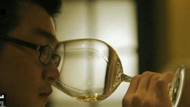 10 ani inchisoare pentru escrocherii cu vinuri de colectie Imagine