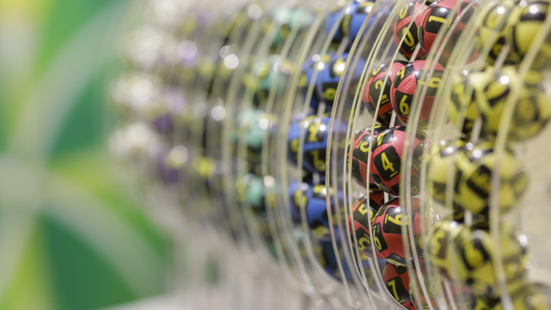 10 milioane de euro, cel mai mare premiu din istoria Loto 6 din 49 a fost castigat duminica. Biletul a fost cumparat in Sectorul 6 Imagine