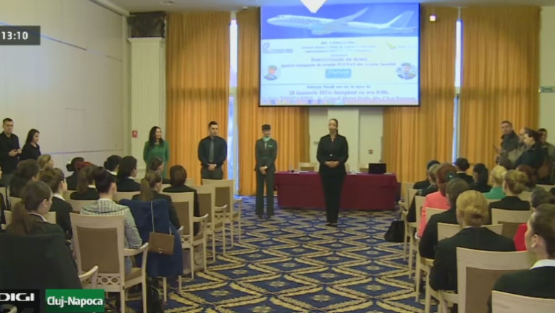 100 de tinere vor sa lucreze ca stewardese pentru o companie din Arabia Saudita. Motivul: salariul de 2.000 de dolari pe luna Imagine