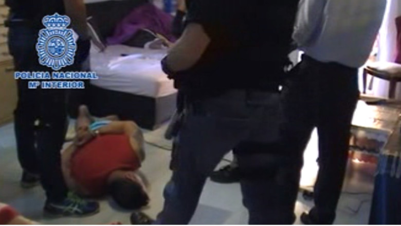 11 romance obligate sa se prostitueze in Spania au fost salvate de politisti Imagine