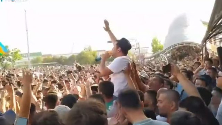18 oameni au murit, iar peste 240 au fost raniti in protestele masive care zguduie Uzbekistanul Imagine