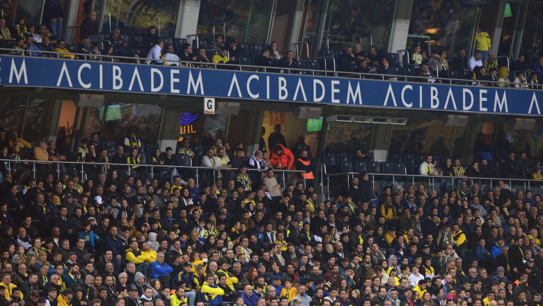 „20 de ani de minciuni si fraude”. Fanii echipei Fenerbahce Istanbul i-au cerut demisia lui Erdogan Imagine
