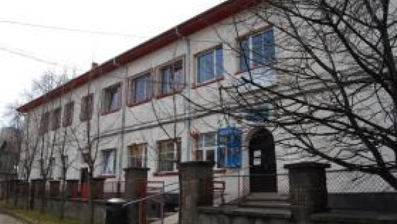 20 de copii aflati in tabara la Harman, internati in spital Imagine