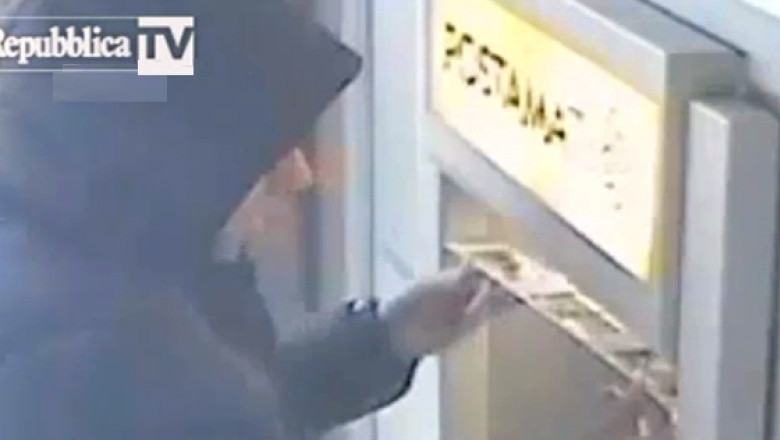 22 de romani au fost arestati in Italia. Ei faceau parte dintr-o banda specializata in furtul din bancomate Imagine