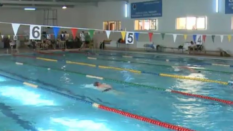 24 de ore de inot. Maraton in bazin, de Ziua Mondiala a Apei Imagine
