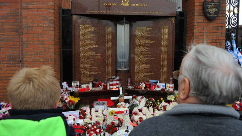 25 de ani de la tragedia de pe Hillsborough. 96 de fani ai lui Liverpool au murit la semifinala Cupei Angliei Imagine