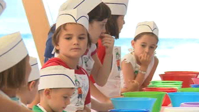 26 de copii din Iasi si-au demonstrat maiestria in bucatarie Imagine