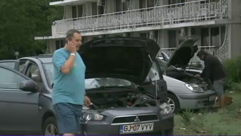 29 de turisti romani au fost repatriati cu un autocar MAI din Albena, dupa inundatiile care au lovit statiunea bulgara Imagine