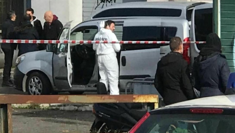 3 morti si 4 raniti, dupa ce un barbat a deschis focul la o intalnire a locatarilor unui bloc din Roma. „A strigat: Va omor pe toti” Imagine