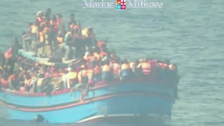 30 de imigranti africani au murit in timp ce incercau sa ajunga in Italia Imagine