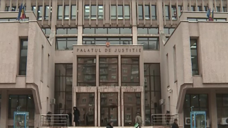 36 de persoane condamnate intr-un dosar de coruptie Imagine