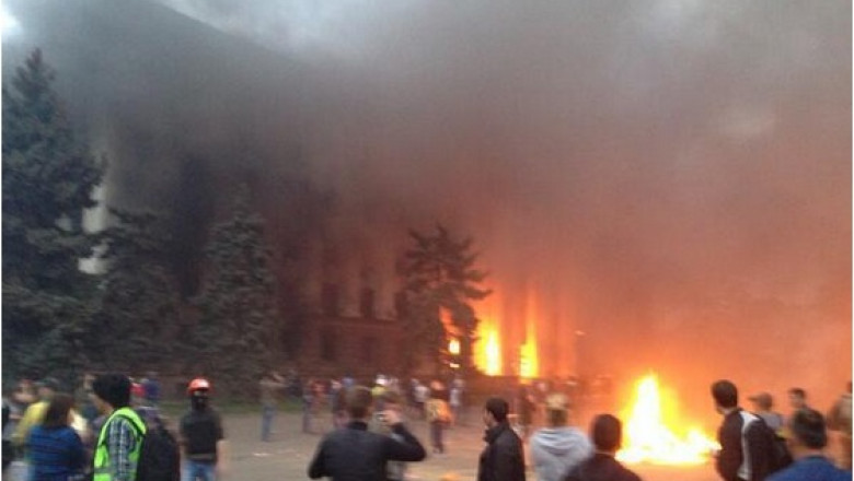 40 de oameni au murit la Odessa intr-o cladire incendiata. 15 dintre ei ar fi cetateni rusi si cinci din Transnistria Imagine