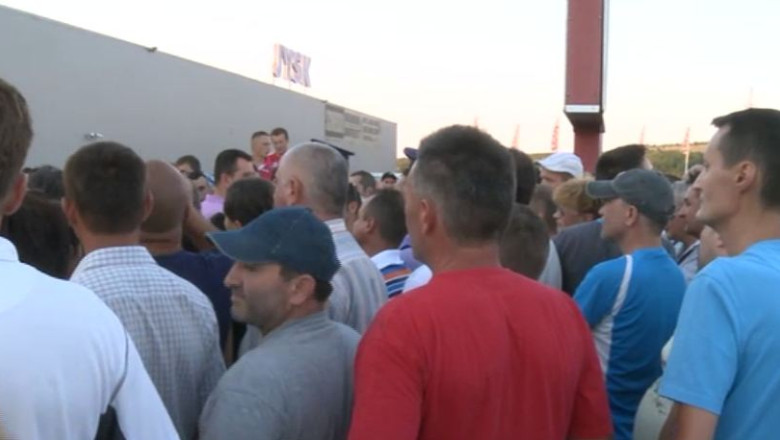 400 de oameni acuza ca au fost pacaliti cu locuri de munca in Germania. Un tanar de 24 de ani a fost retinut Imagine