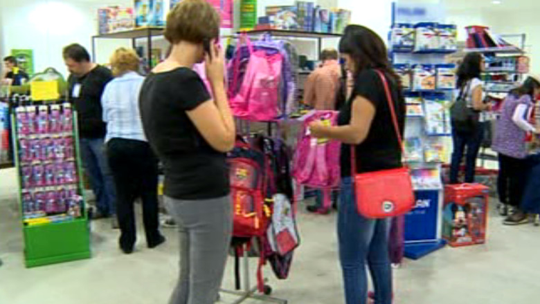 400 lei, bugetul minim pentru prima zi de scoala a unui copil modern Imagine