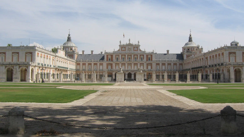 5 minute spaniole. Aranjuez, resedinta de vara a familiei regale din Spania Imagine