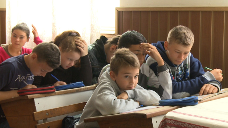 700 de copii nu au unde merge la scoala. Unitatea de invatamant este in renovare de sase ani Imagine