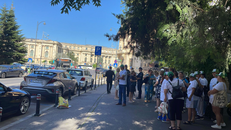 A 4-a zi de proteste. Angajatii de la Finante ameninta cu greva. „Obiectivele Guvernului nu pot fi facute pedepsind functionarii ANAF” Imagine