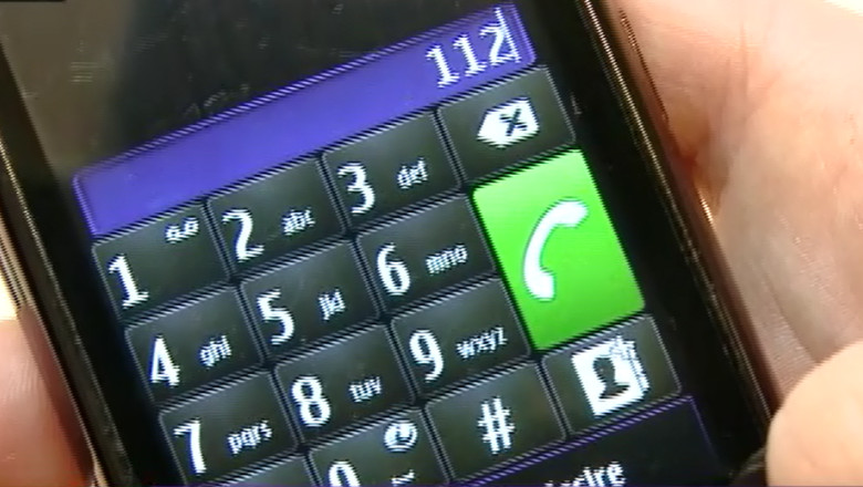 A cumparat 24 de cartele telefonice crezand ca asa isi ajuta fiul internat in spital Imagine