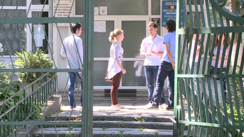 A doua proba la Bacalaureat. Absolventii de liceu au dat examen la matematica si la istorie Imagine