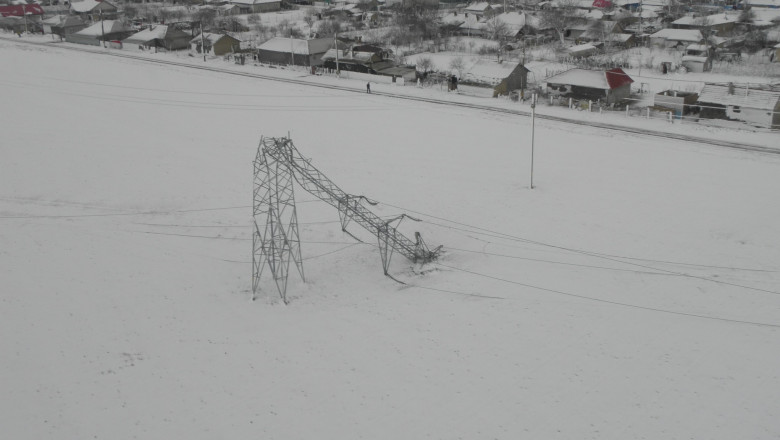 A expirat primul cod galben de ninsori. In jur 9.000 de familii au stat 24 de ore pe intuneric Imagine