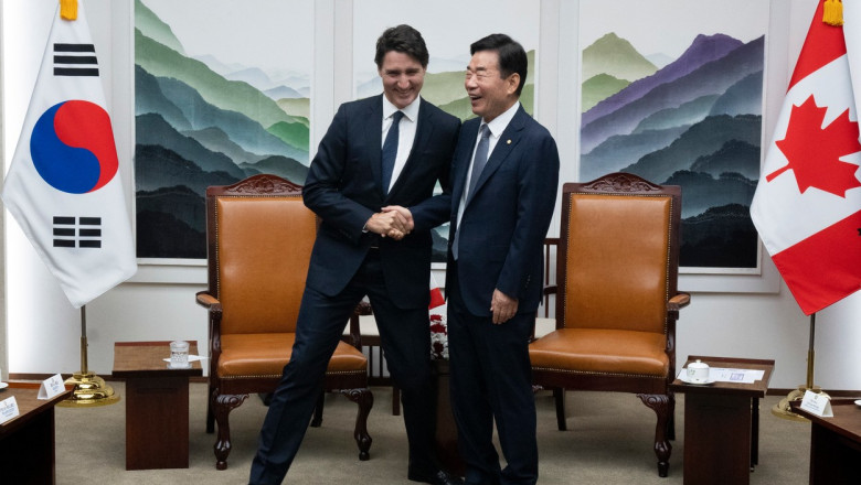 „A facut din nou de ras Canada in strainatate”. Gestul controversat pe care l-a facut premierul Justin Trudeau in Coreea de Sud Imagine