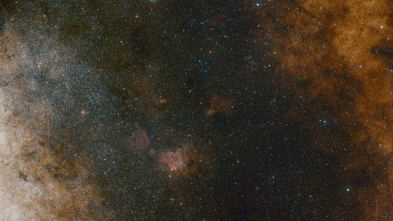 A fost descoperita cea mai mare si mai luminoasa gaura neagra. Consuma echivalentul unei Terre la fiecare secunda Imagine