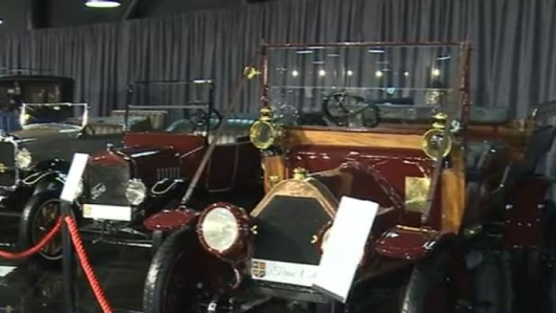 A fost inaugurat primul muzeu auto particular din Romania, detinut de Ion Tiriac Imagine