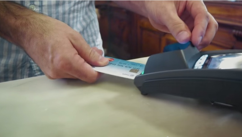 A fost lansat cardul care se autentifica cu amprenta posesorului. Cum functioneaza primul card de plati biometric contactless din lume?  Imagine