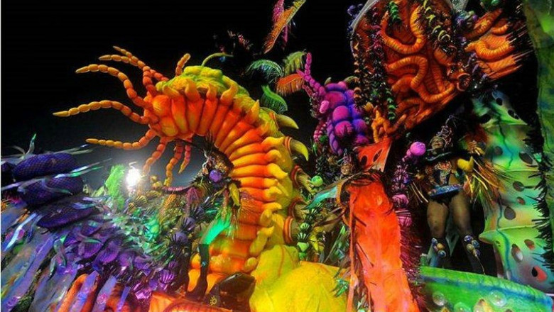 A inceput cea mai mare petrecere din lume Imagine