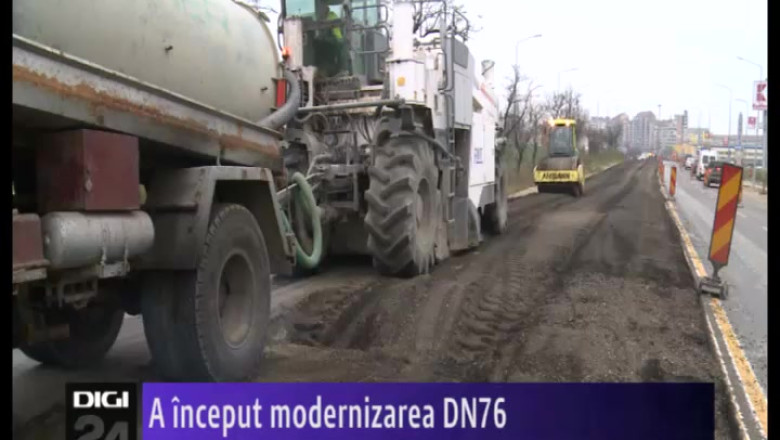 A inceput modernizarea DN76 cu ajutorul unui utilaj care reface doi kilometri de sosea pe zi Imagine