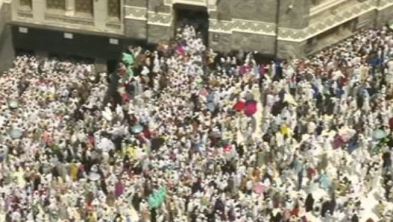 A inceput pelerinajul la Mecca. Musulmanii, amenintati de o posibila epidemie virala Imagine