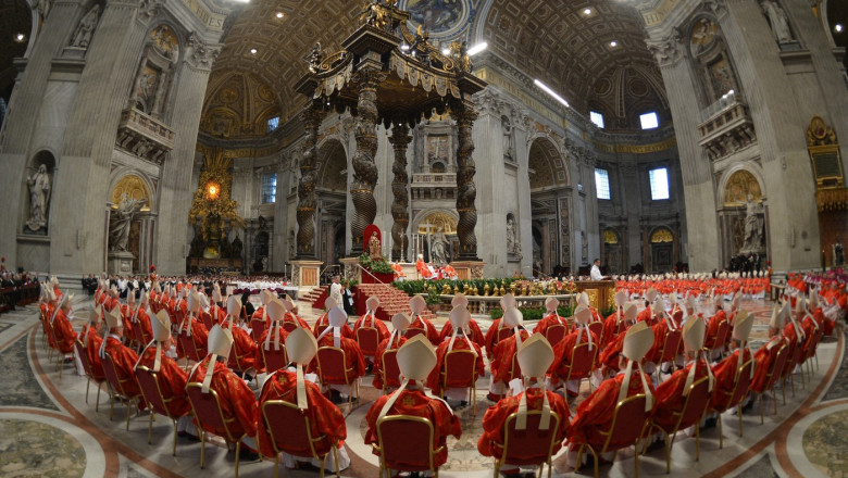 A inceput prima congregatie a cardinalilor pentru a organiza succesiunea papei Francisc. Cand va avea loc inmormantarea Imagine