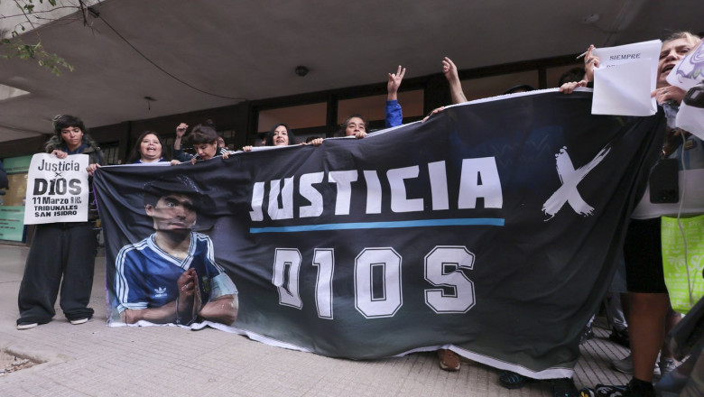 A inceput procesul echipei medicale care l-a ingrijit pe Maradona. „Diego, copiii sai, poporul argentinian merita dreptate” Imagine