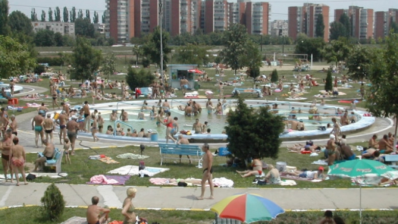 A inceput vacanta de vara. Cele mai cautate destinatii sunt strandurile, parcul zoo si taberele scolare Imagine