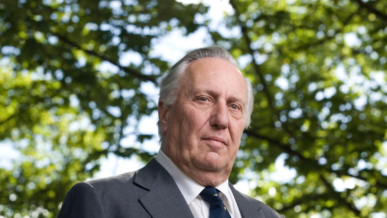 A murit scriitorul britanic Frederick Forsyth, cunoscut pentru romanul „Ziua Sacalului” Imagine