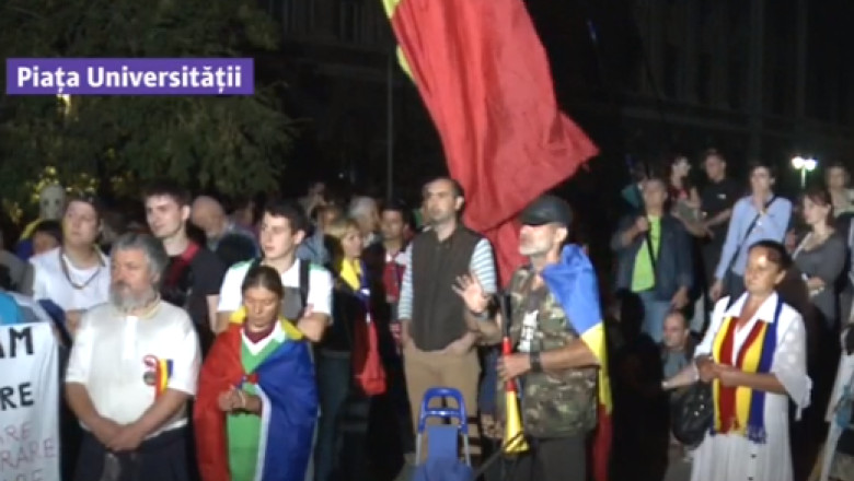 A noua zi de proteste fata de exploatarea miniera de la Rosia Montana. Bulevardul Regina Elisabeta a fost blocat Imagine