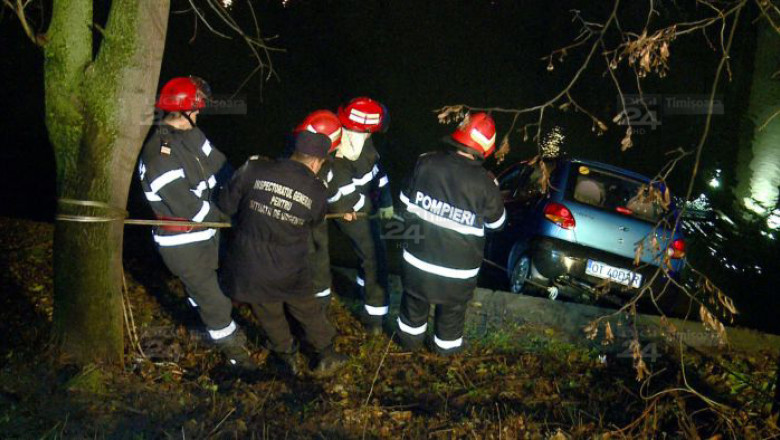 A pierdut controlul asupra volanului si a plonjat cu masina in Bega Imagine