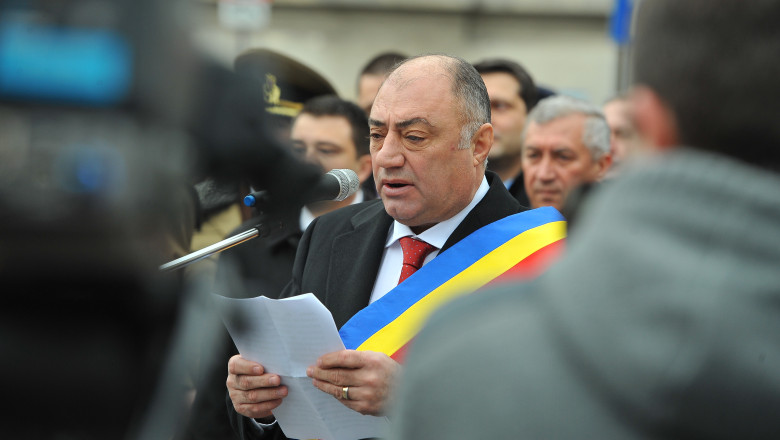 A.Solomon si C.Penescu, condamnati definitiv la 3 ani de inchisoare cu executare. Solomon: Ma predau la Politie Imagine