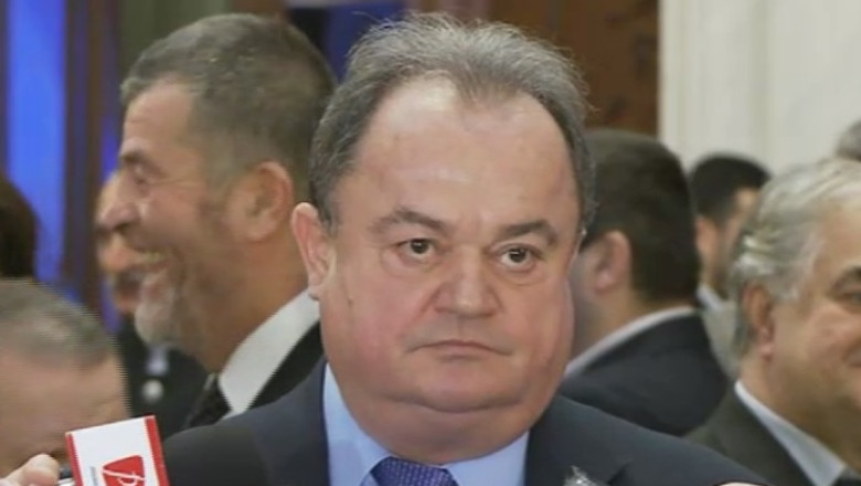A. Videanu a demisionat de la sefia PDL Bucuresti si este suspendat din partid. V. Blaga: "Din pacate, lucrurile sunt clare" Imagine