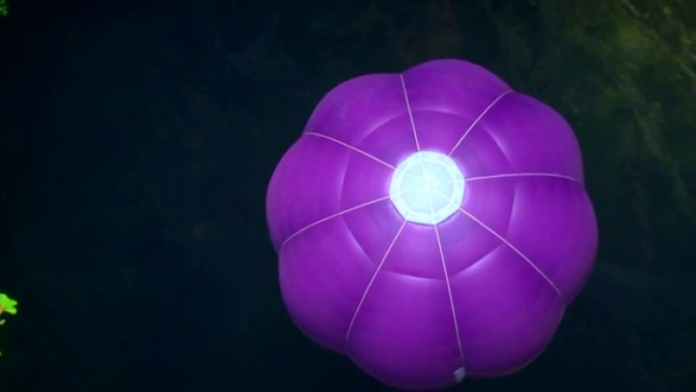 A zburat cu un balon cu aer cald la 200 de metri sub pamant Imagine