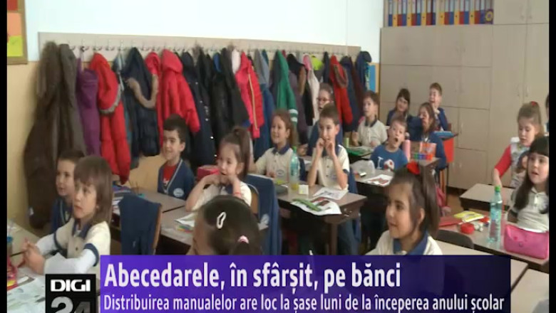 Abecedarele, in sfarsit, pe banci Imagine